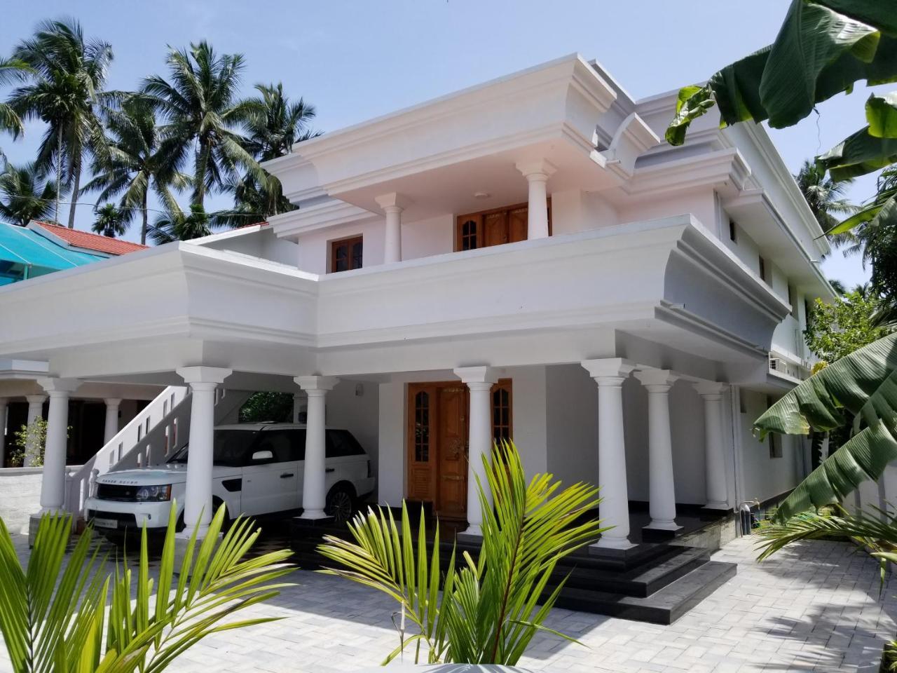Luxury Villas Of Guruvāyūr Esterno foto